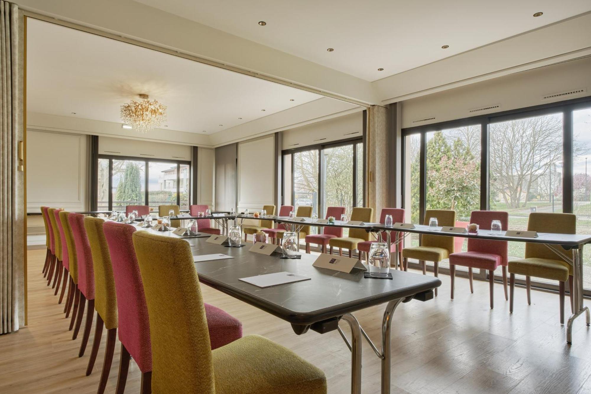 Hotel Restaurant Crystal Erstein Luaran gambar