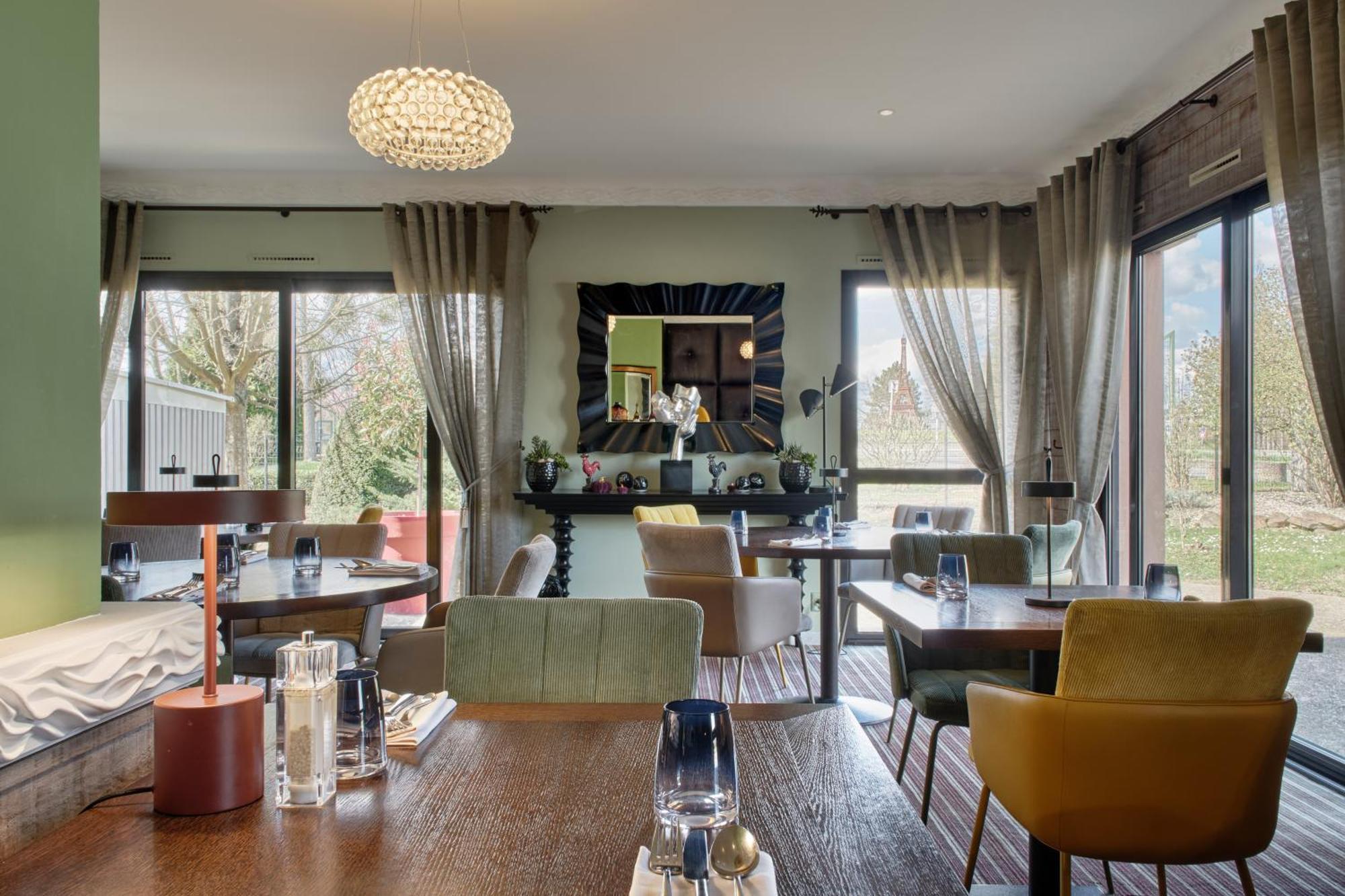 Hotel Restaurant Crystal Erstein Luaran gambar