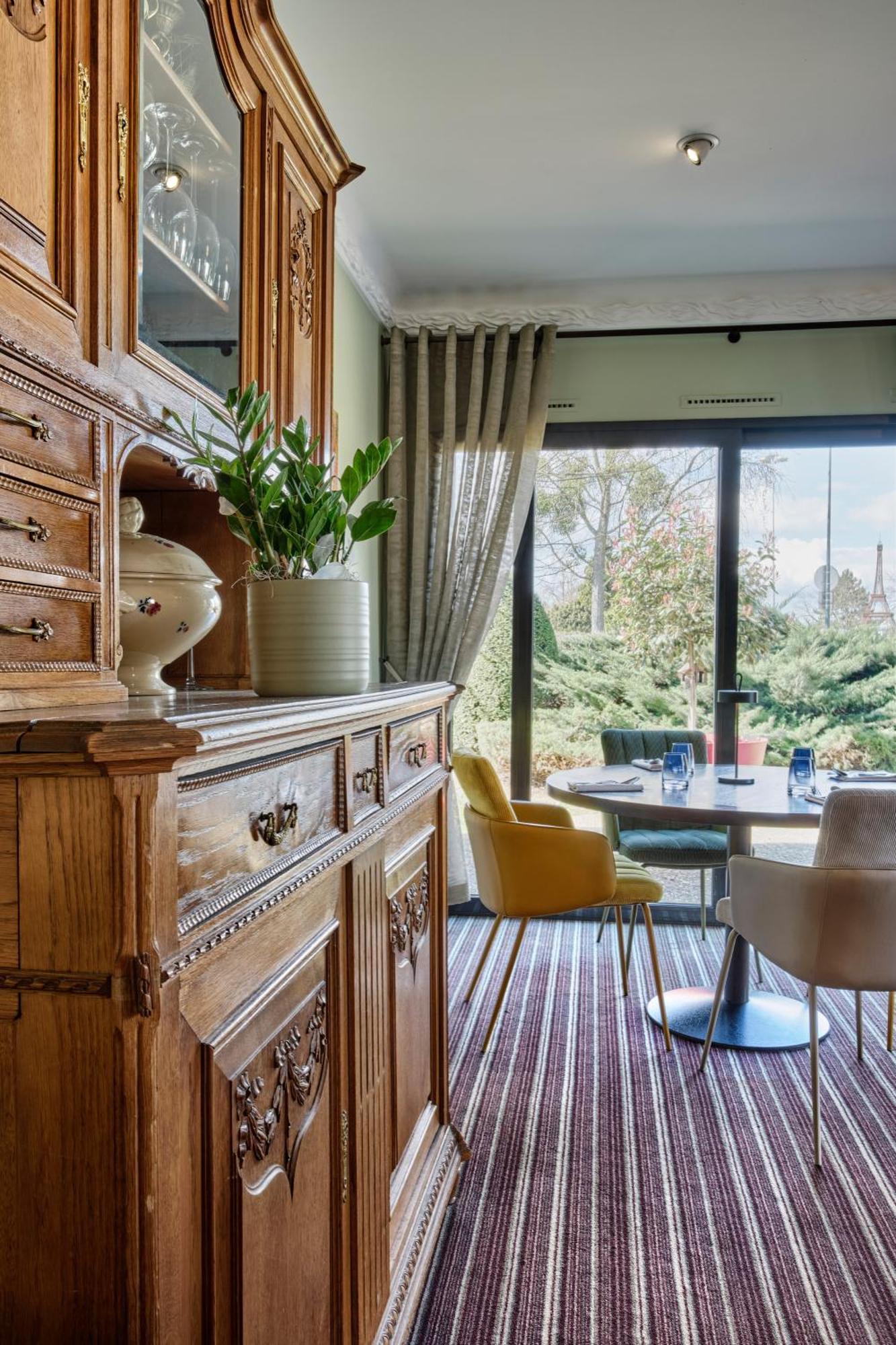 Hotel Restaurant Crystal Erstein Luaran gambar